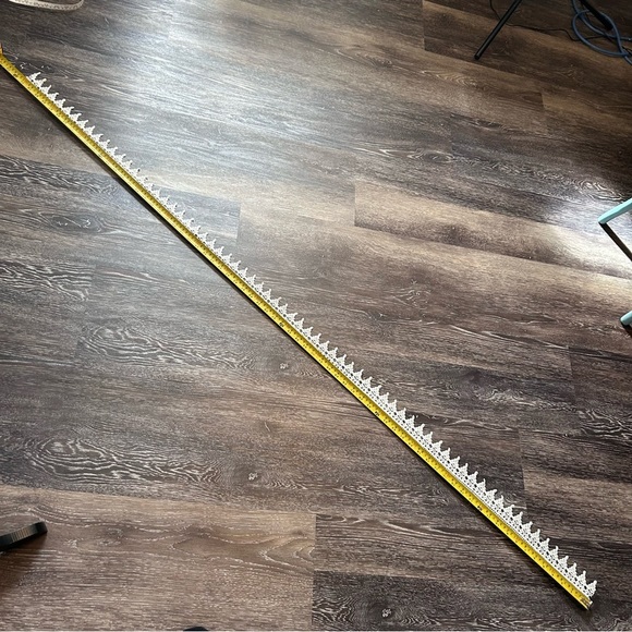 Offray Spool Scalloped Lace Ribbon White 2 yd - Picture 5 of 6